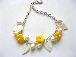 Perle, sidef si flori culoare galbena sticla Cehia, bratara femei 18261