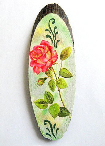Trandafir rosu cu boboc, tablou pe trunchi de copac handmade 28539