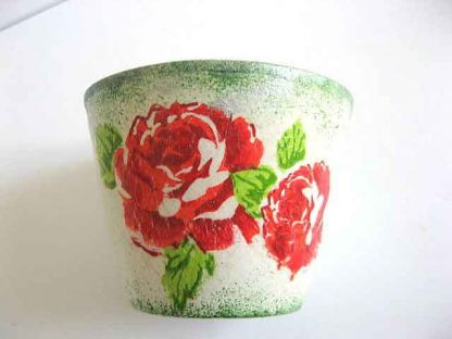 Vaza ceramica trandafiri rosii, vaza ceramica pe fundal vintage 21831