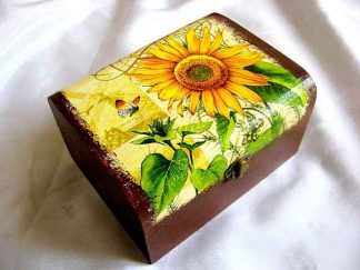 Cutie floarea soarelui si fluturi, cutie lemn culori pastelate 29366