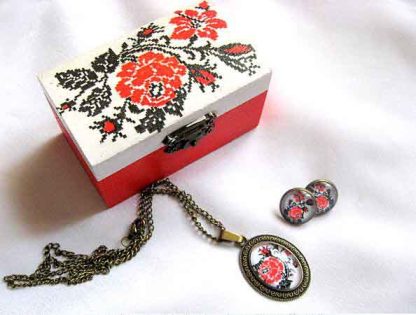 Set cadou, cutie si bijuterii femei, set cu motive traditionale 29693