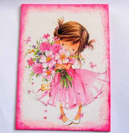 Fetita cu parul balai imbracata in roz cu buchet de flori in brate, tablou pe panza 29736