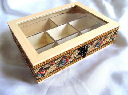 Cutie lemn cu sticla si compartimetata, cutie cu model floral 32519 alt unghi