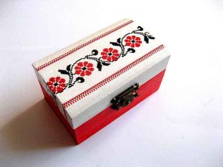 Cutie cu motiv traditional, flori stilizate rosu si negru, cutie lemn 27499