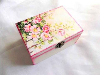 Cutie cu ramuri de flori de cires ca design, cutie de lemn cadou 33129