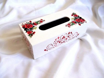 Trandafiri rosii si elemente decorative rosii, cutie servetele hartie 40214