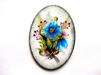 Magnet cu flori albastre, rosu burgund si floare violet, magnet oval pe lemn 40426