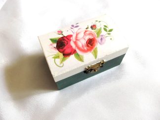 cutie lemn decorata cu trandafiri 43635